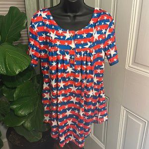 Patriotic Red White Blue Tunic  NWT  Large